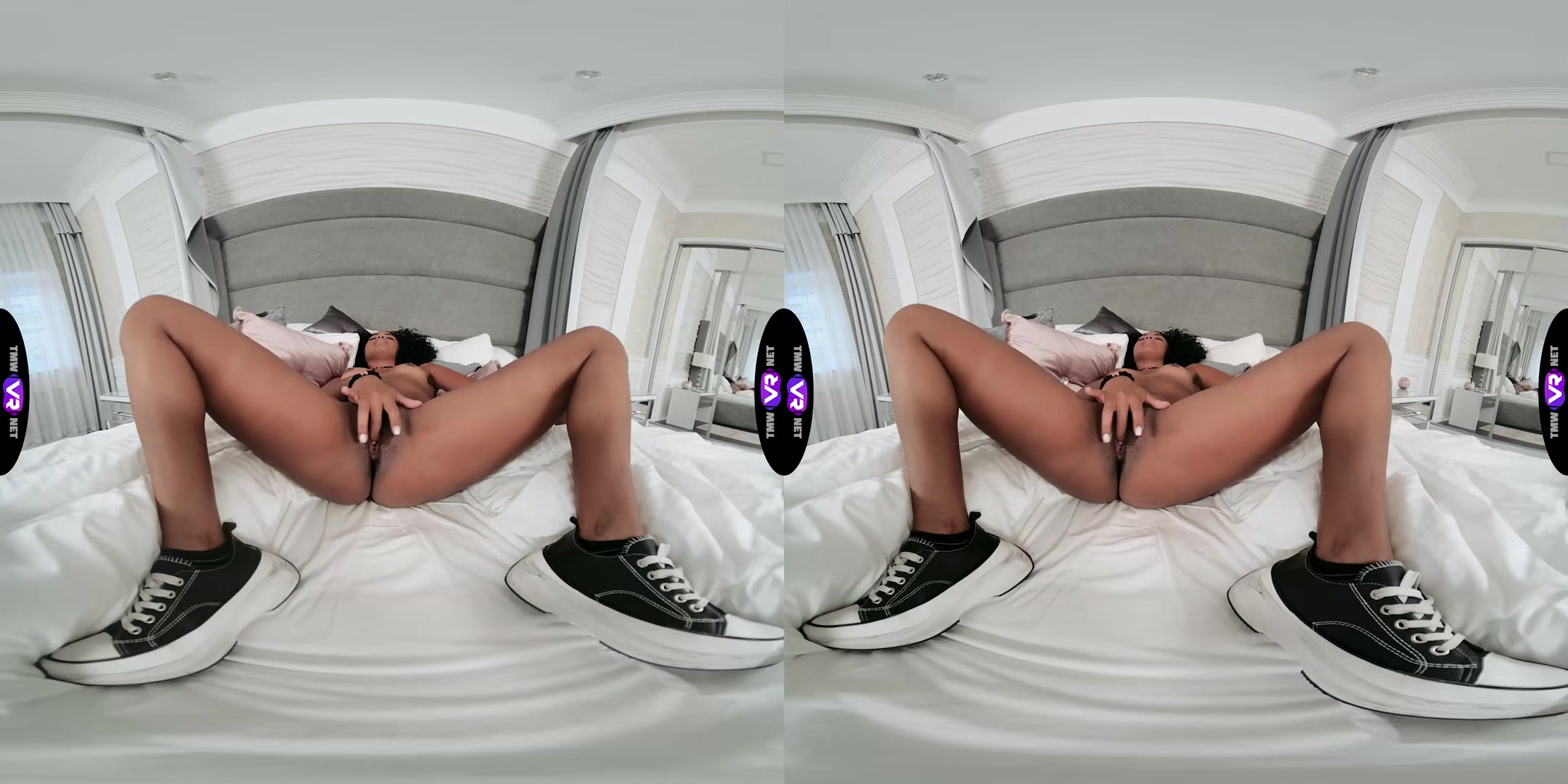 Bored and sex-hungry ebony