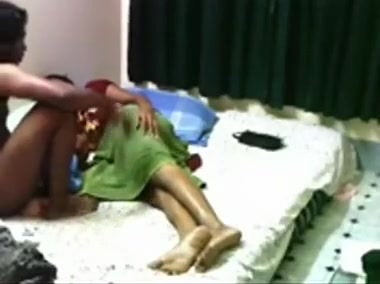 Desi amateur sex video of a couple under the blanket