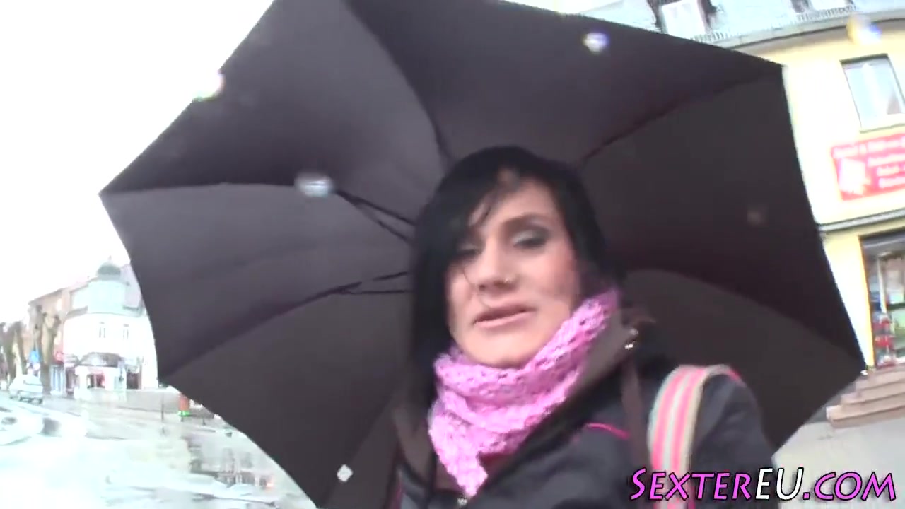 Milf Paid Rubbing German