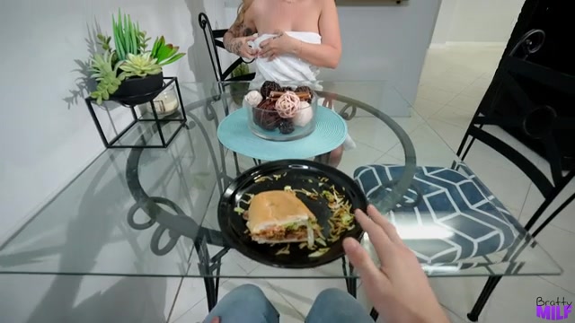 Filling The Hole In Stepmoms Life - S6:E3 - Brattymilf