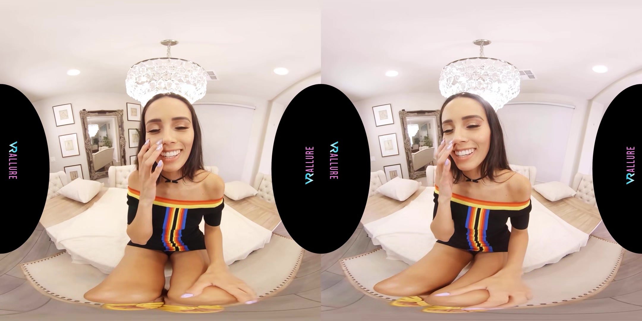 VRALLURE Andreina Deluxe Is Muy Caliente!