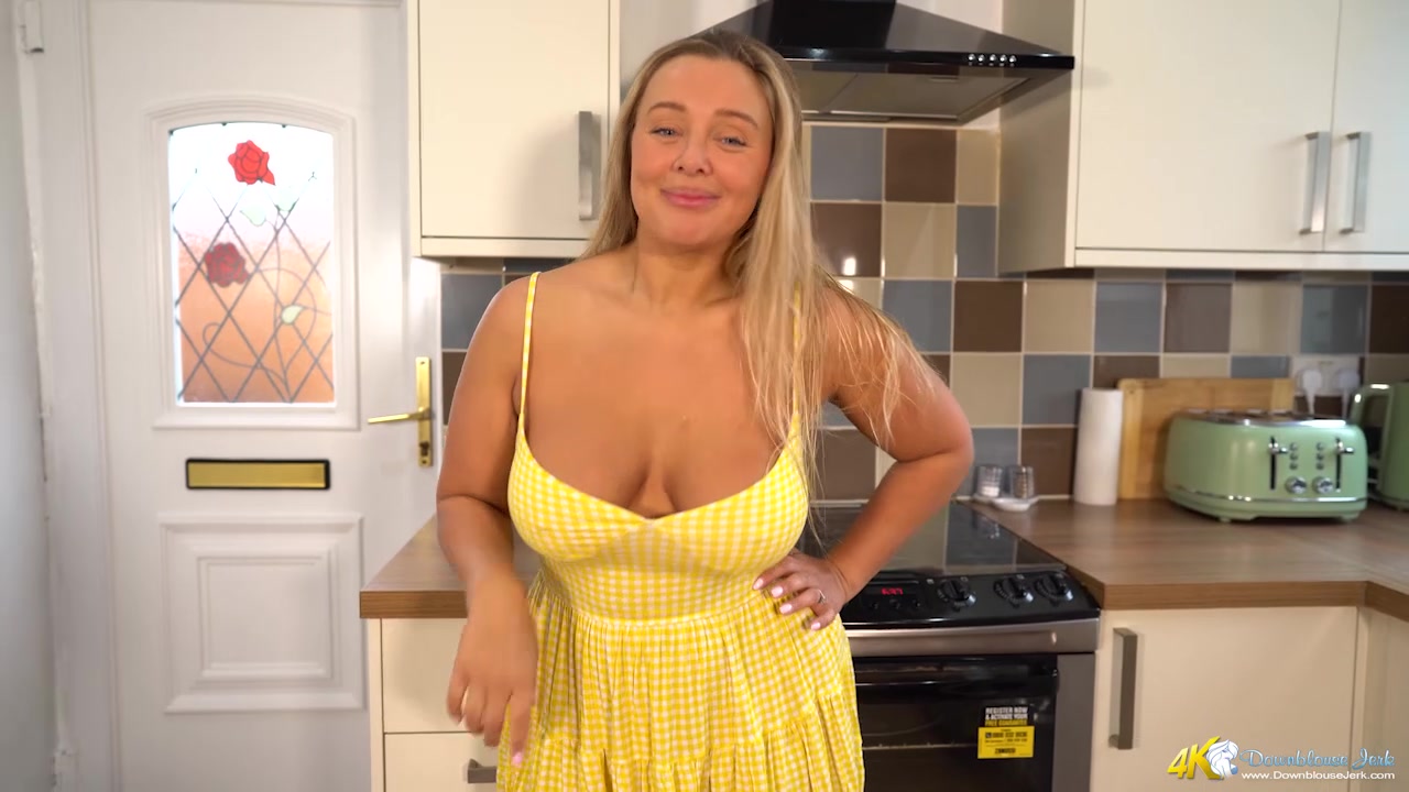 in The Hook Up - DownblouseJerk
