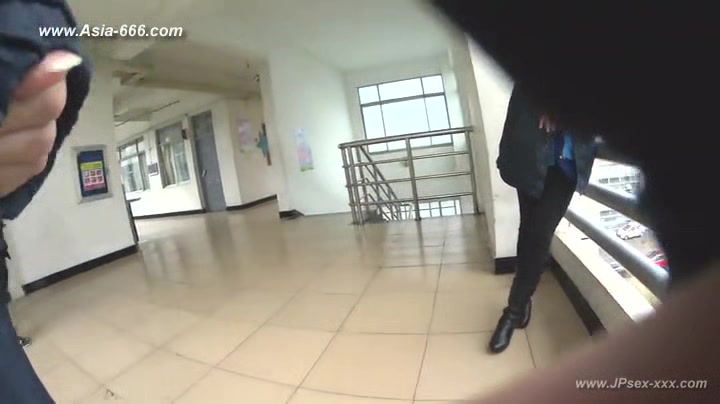 chinese girls go to toilet.97