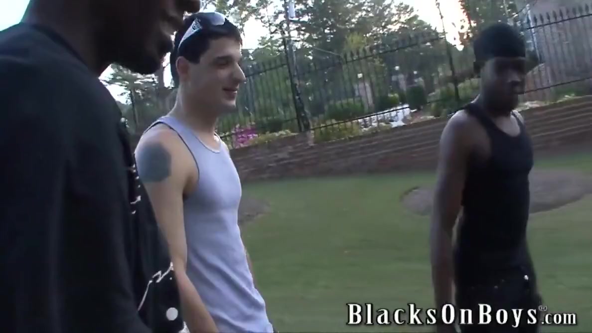 Nikola Jovovich Gets Drilled By Two Chocolate Guys