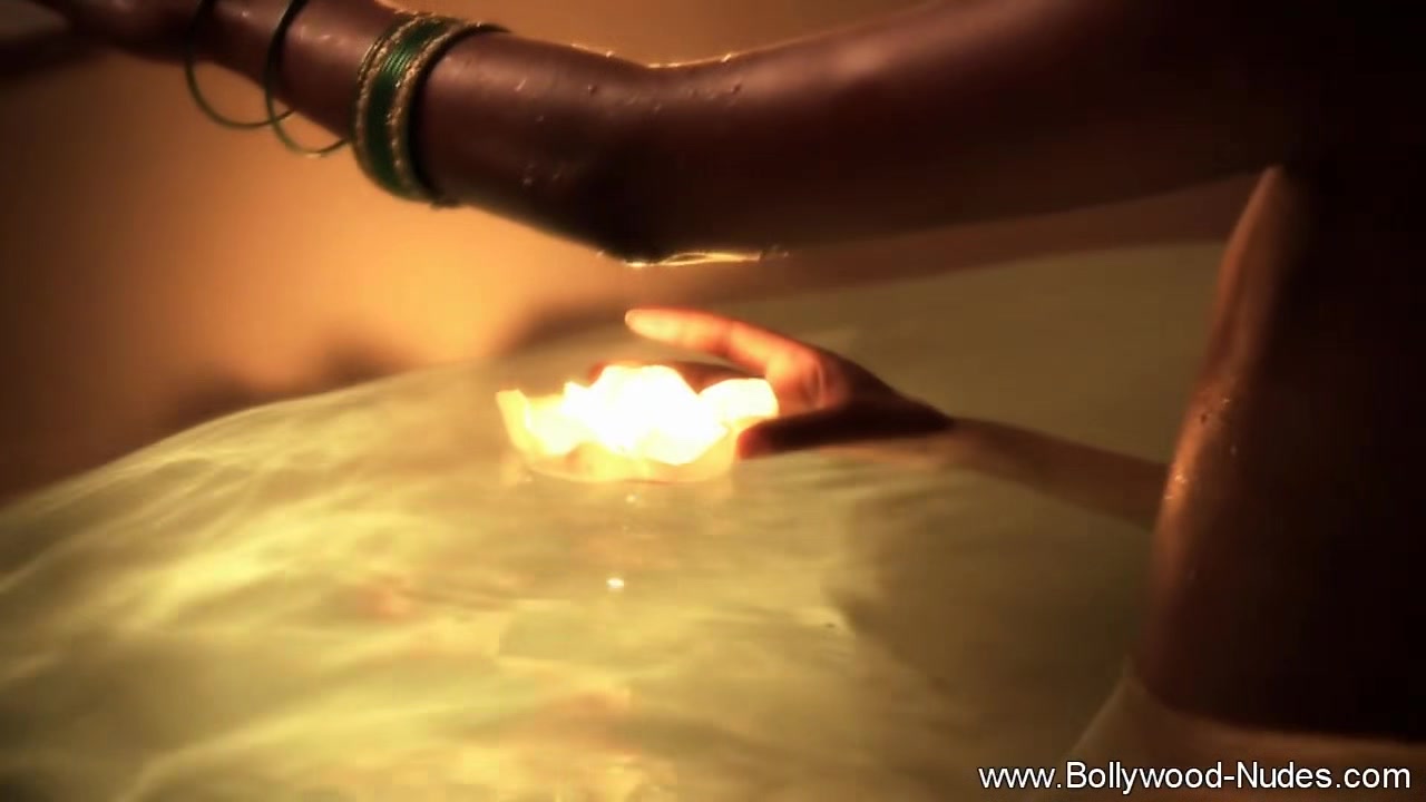 Exotic Bollywood babe undressing Here