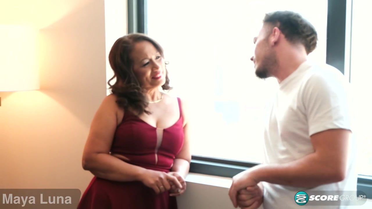 Maya Luna teaches ass-fucking