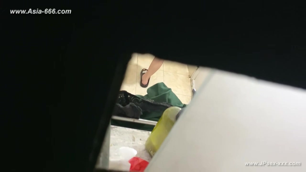 peeping chinese bath.69