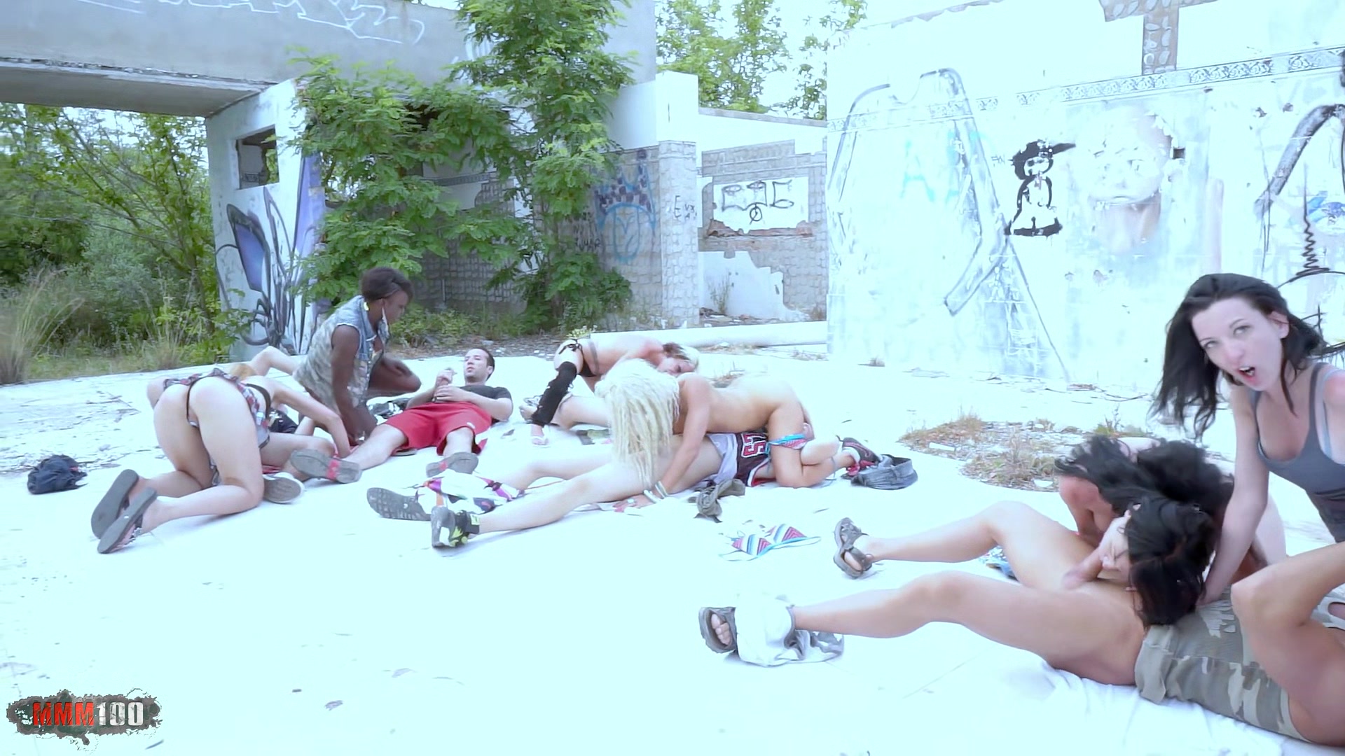 Outdoor Anal Orgy With Culanta'S 13 Participants