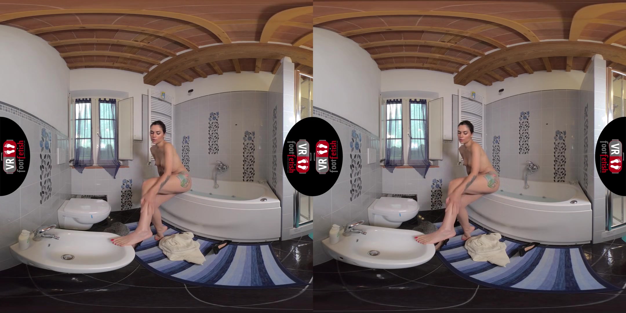 Gorgeously Beautiful Chiara Takes A Warm Bath - Leg and Foot Fetish VR