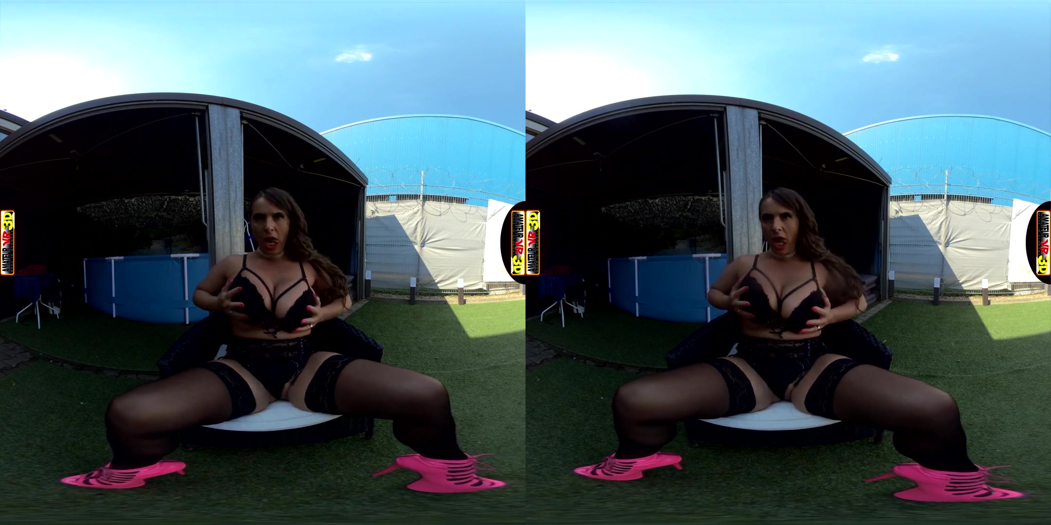 Sexy Susi in Sexy Susi - She Starts Squirting for You... - AmateurVR3D