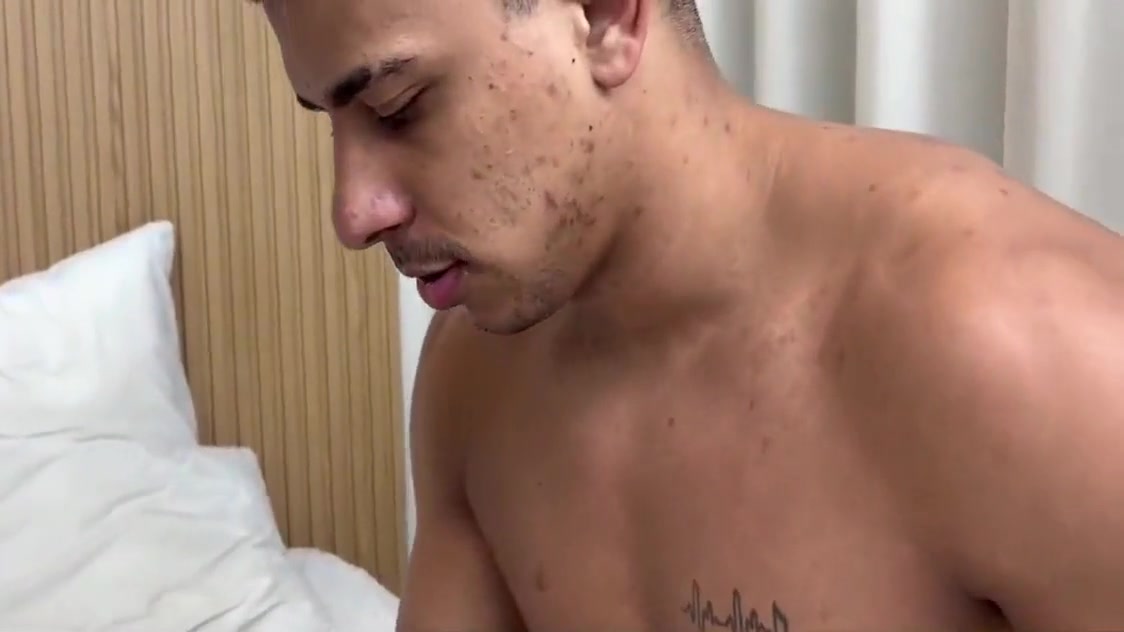 Gab Otaku And Johny Will In Arrombando O Ate Leitar O Cuzinho Dele. - Previa 10 Min