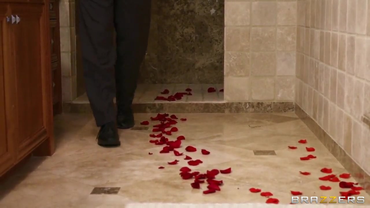 Johnny Sins' dick is covered with cream by Yurizan Beltran