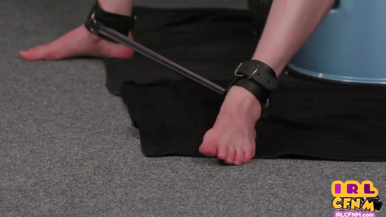Cfnm Cougar Seduces Naked Male In Bondage B4 Stroking