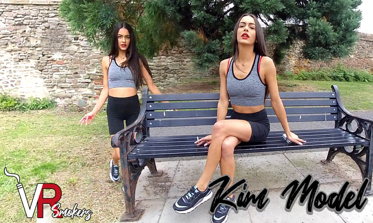 Kim Model - Walk About - VRSmokers