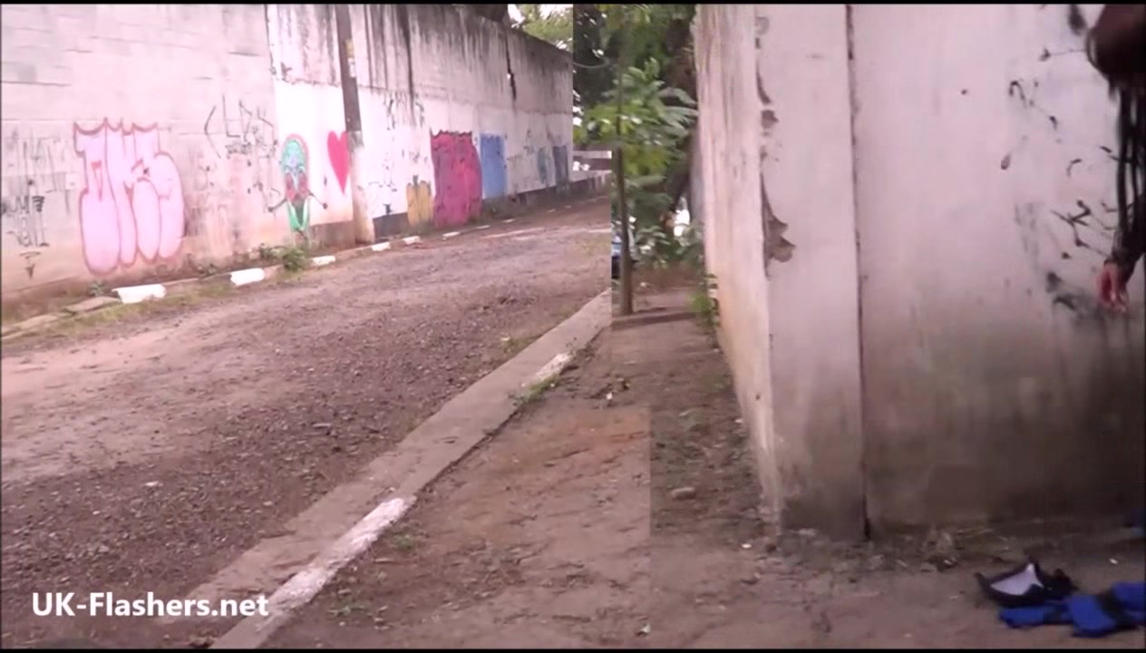 Backalley flashing teen 18+ Elisas shapely latina exhibitionism and public masturbation of brunette amateur babe