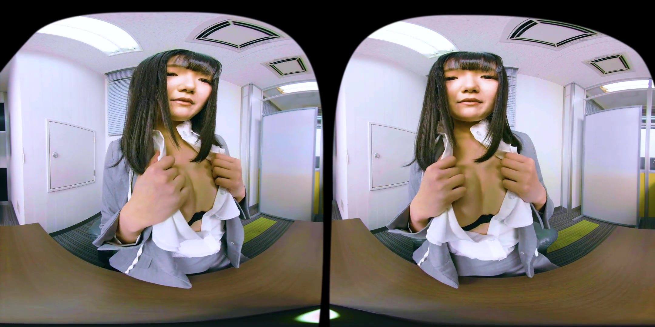 Virtual Dive: The Seductive Secretary; Softcore Leg and Pantyhose Fetish with an OL