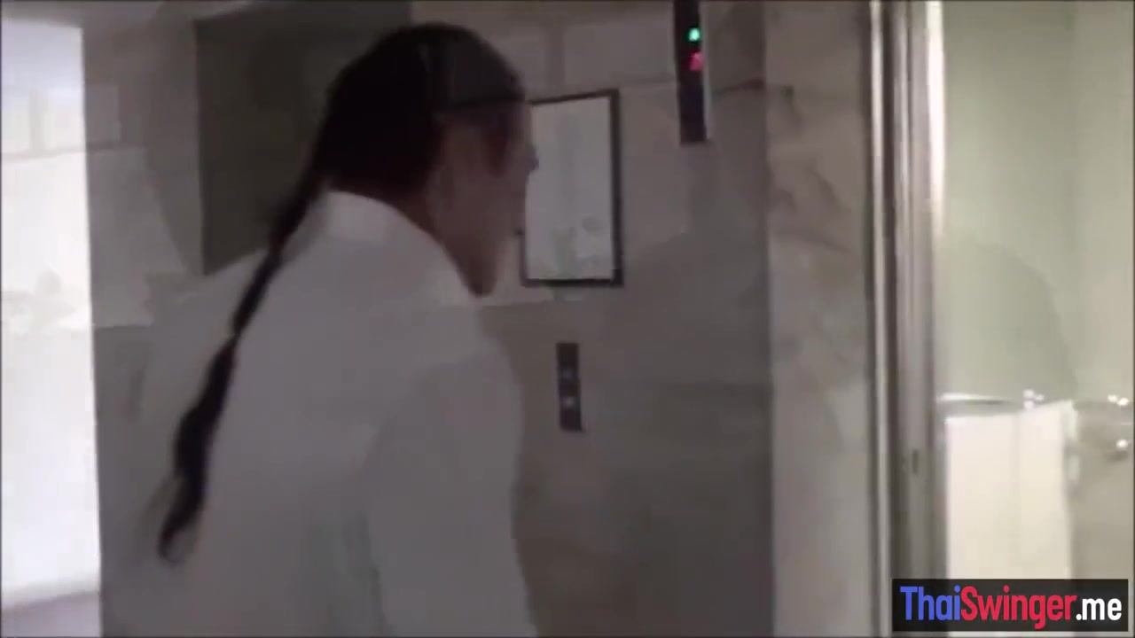 This Lucky Dude Have A Very Close Thai Neighbour Chick