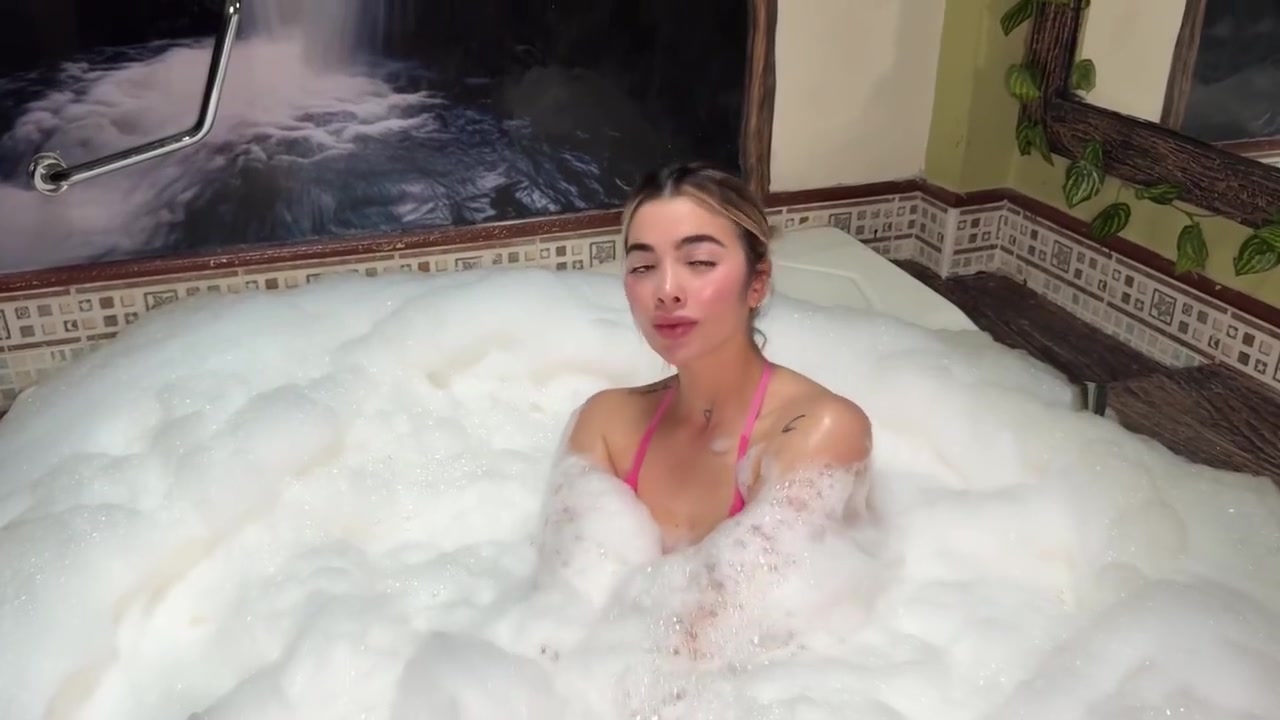 Colombian Beautiful In Beautiful Colombian Milf With Big Tits Is Fucked Wildly!