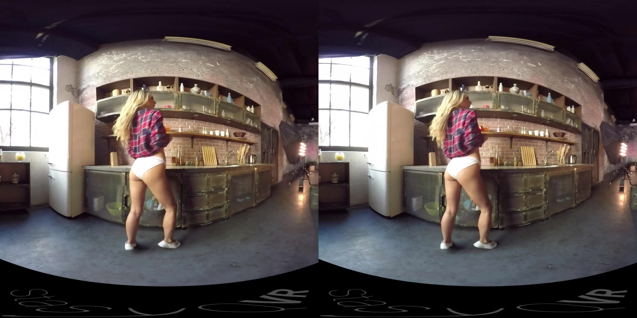 Blonde Strips For Breakfast - StasyQVR
