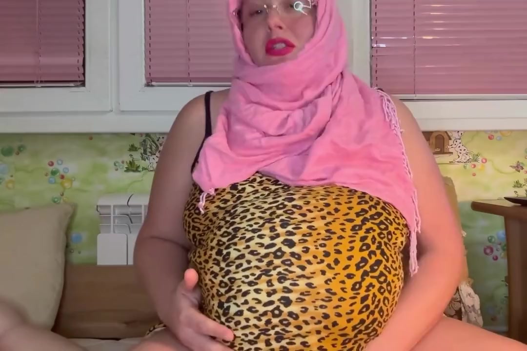 9m Pregnant Grandma Watching Porn And Masturbate While Birthing