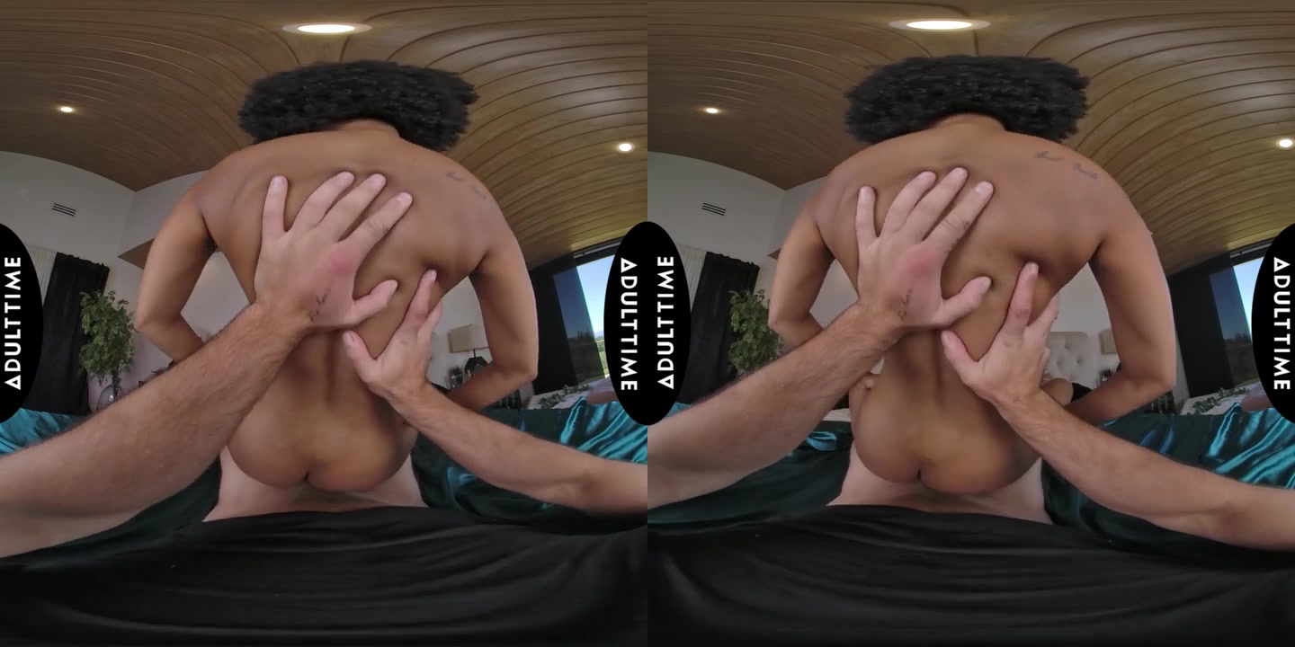 Up Close VR with Addis Fouche, Scene #01