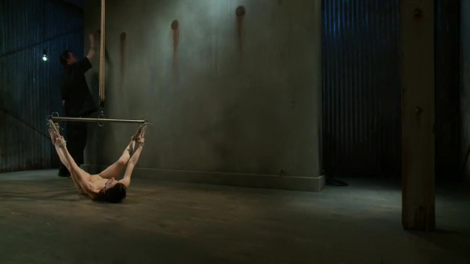 Elise Graves - DESTROYED!!!!!!!