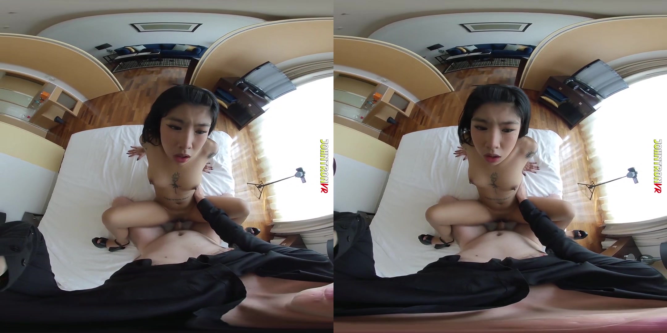 Super Petite Thai Lady Loves Swallowing White Sperm