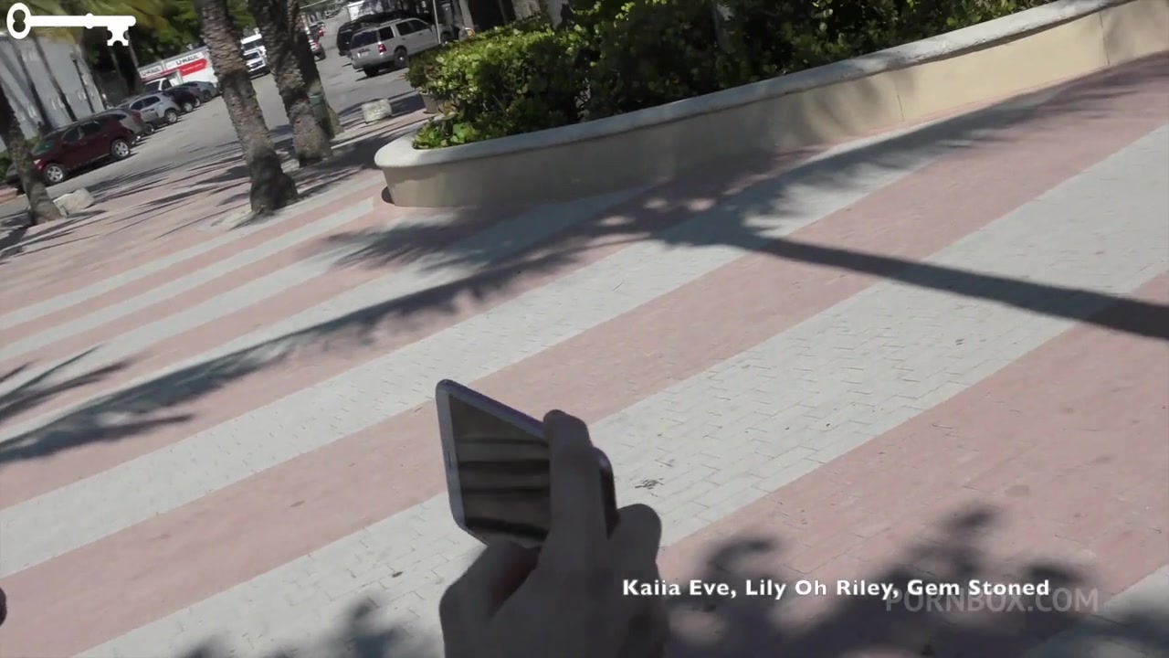 MEAN GIRLS HAZE BIMBO PEE BBY - PissVids