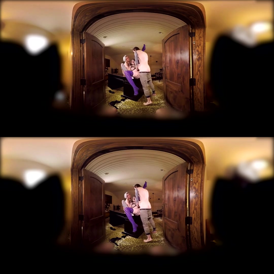 Leigh Raven & Selena Serpentina in The Prisoner: 2 - BurningAngelVR