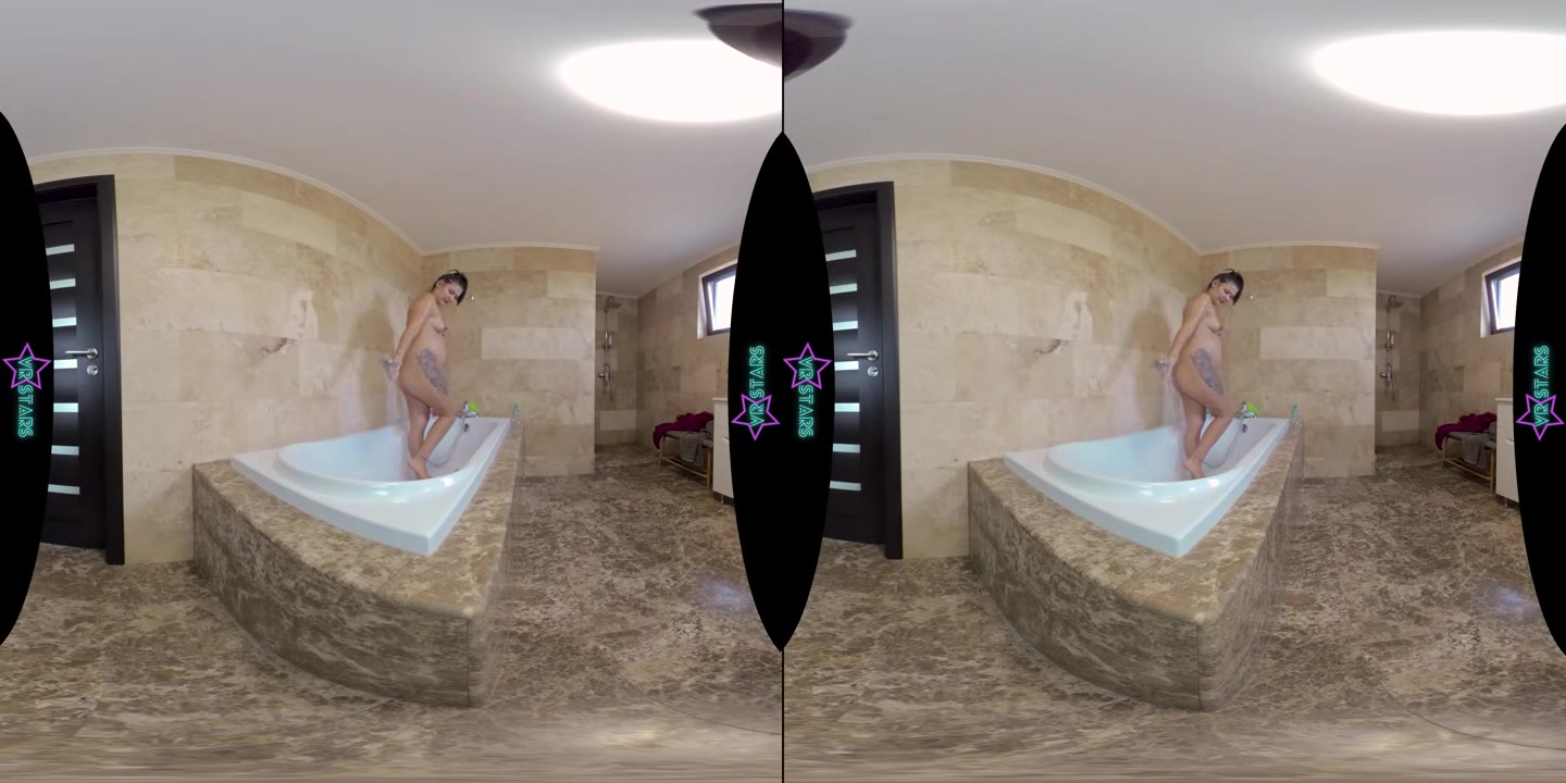 Preggo Teen Post Shower Masturbation Squirting Her Juicy Pussy - VRStars