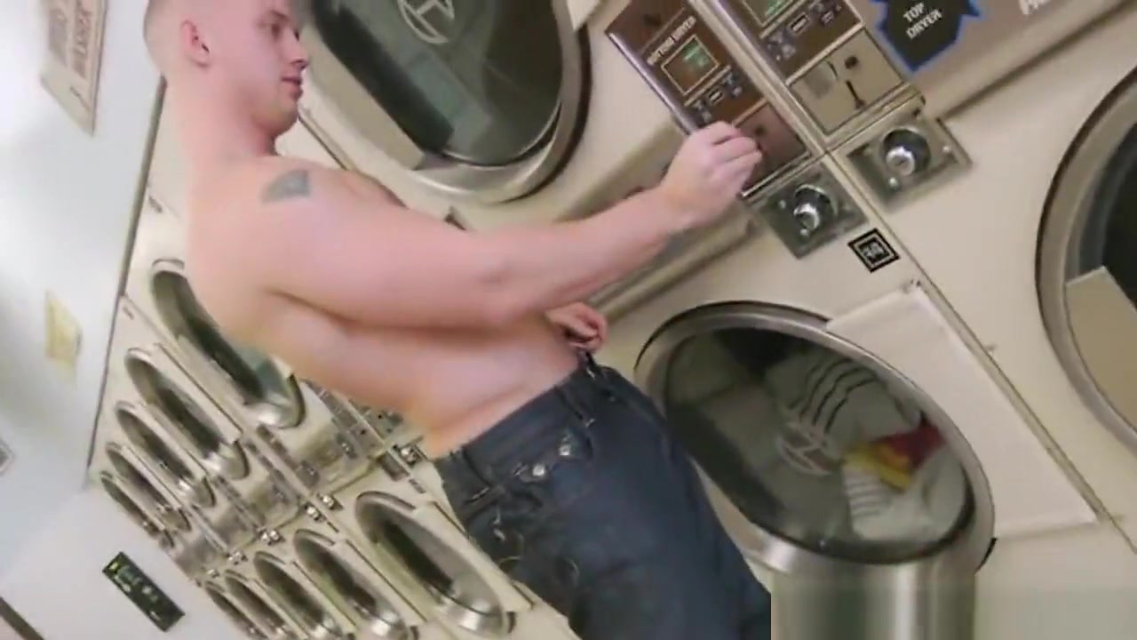 Busty shemale anal fucked in laundromat