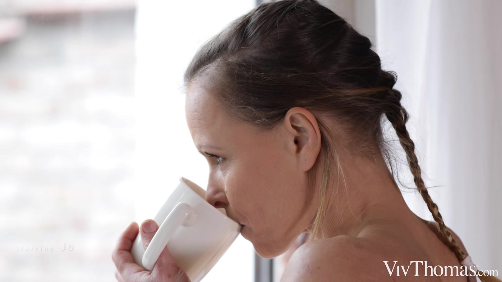 Distracting View - Angelika Grays & Jo