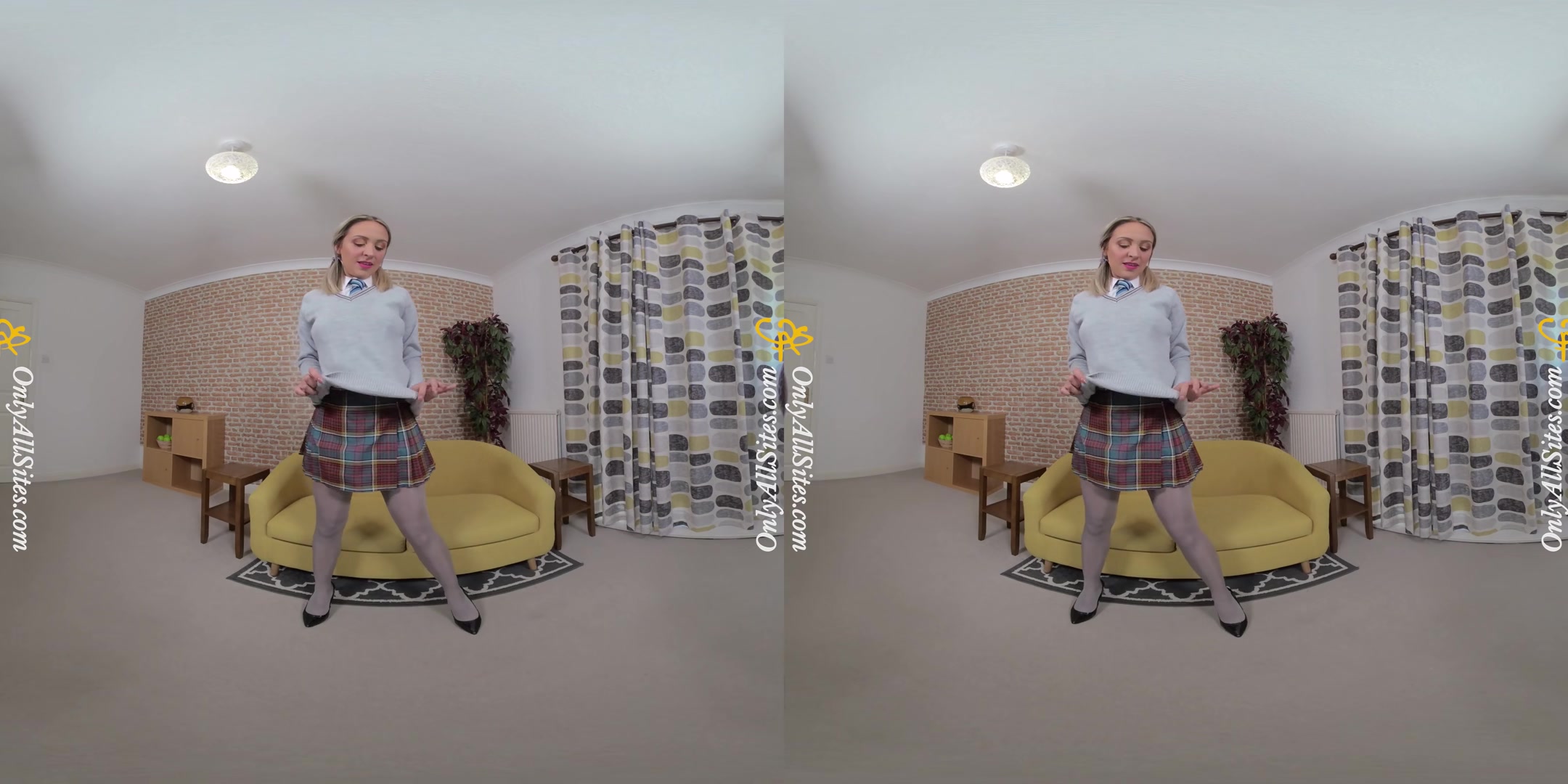 Samantha - Hollywood Smile - OnlyTease