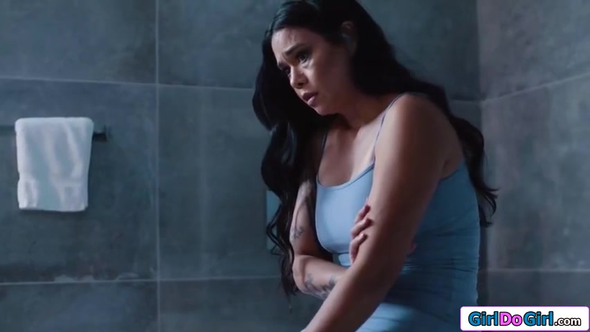 Stepmom Facesits Her Busty Stepdaughter