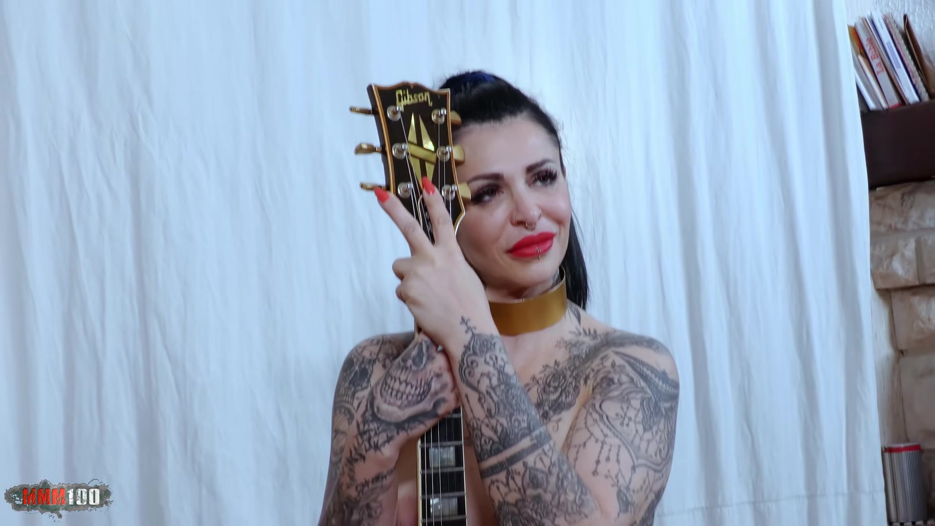 Fuck Machine And Anal Sex For The Beautiful Tattooed French Alicia Dark