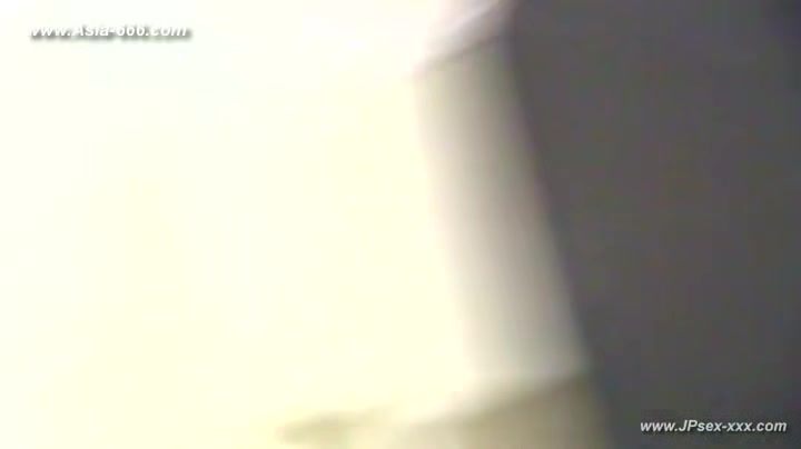 chinese girls go to toilet.139