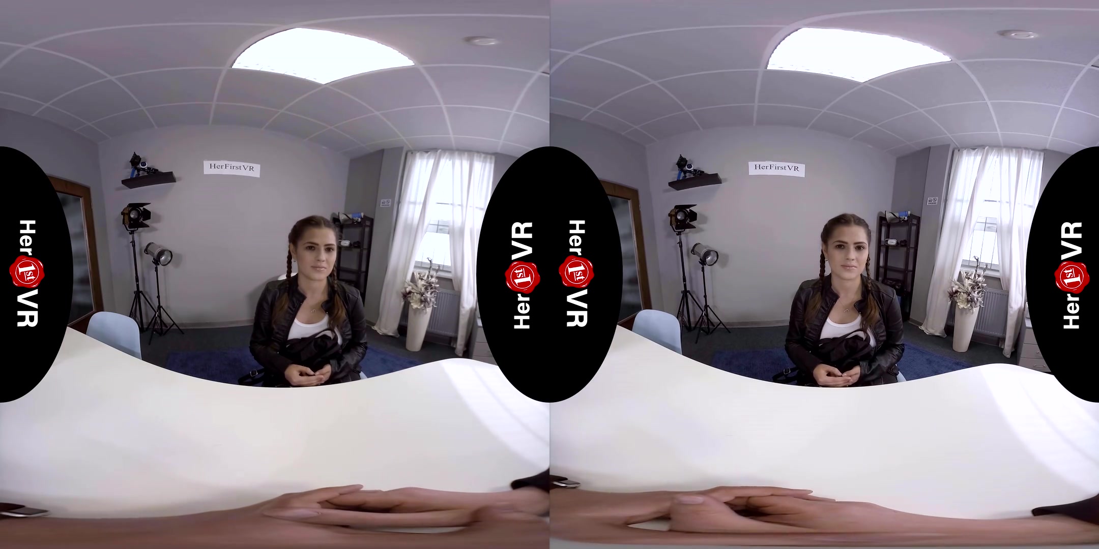 Catherine - First VR Casting - Thick Solo Model Fingering