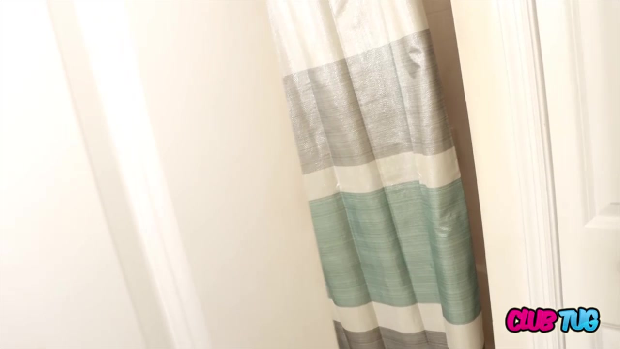 Blowjob in the bathroom