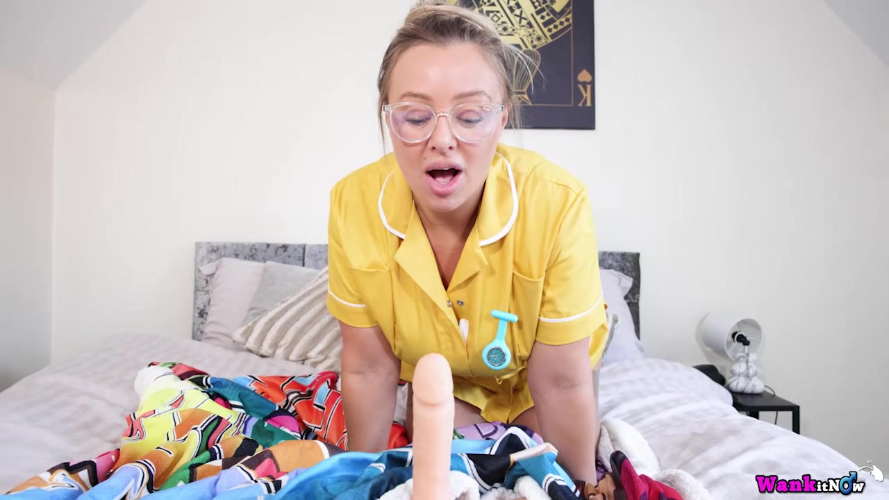 Beth "naughty Nurse Fantasy"