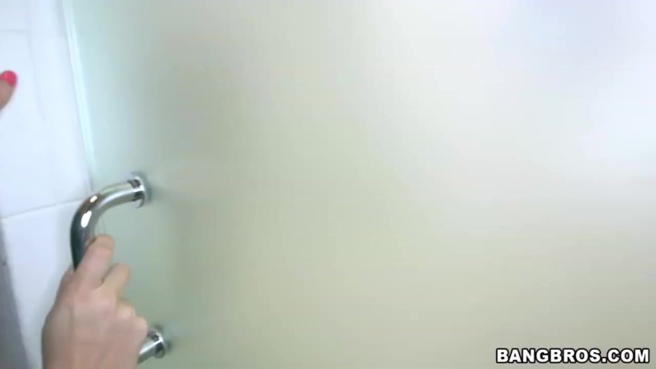 Dick massage from amateur blonde girl