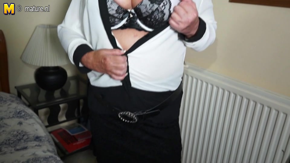 Big Breasted British Mature Lady Playing With Her Toy - MatureNL
