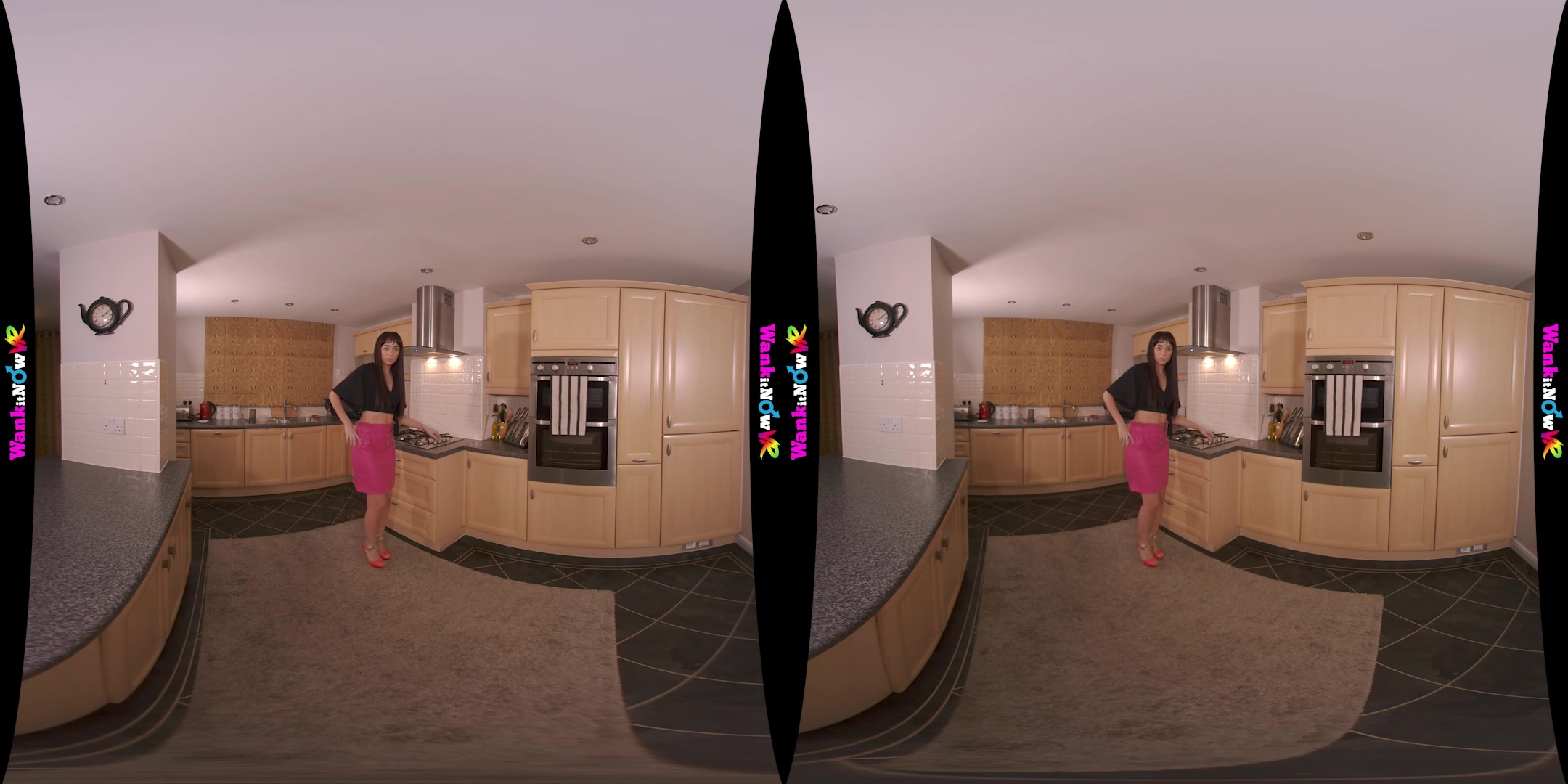 Heating Up featuring Tracy Rose - WankitNowVR