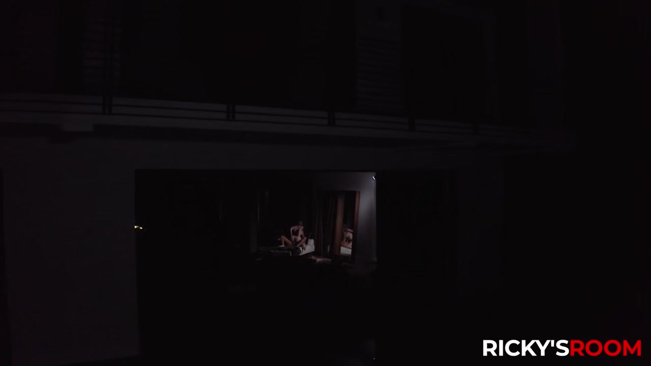 Carried Away By Bomb Ass Sex - RickysRoom