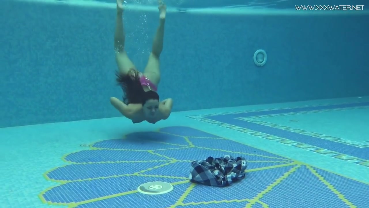 Hungarian Naked Sazan Cheharda Swimming Teasing