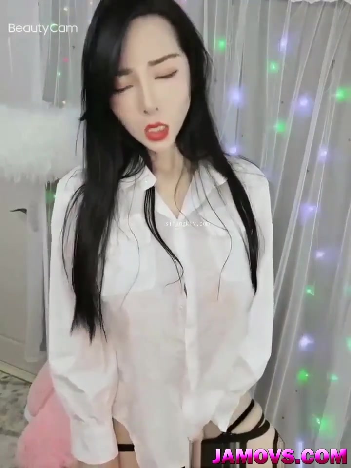 Beautiful Asian Babe Playing On Camera