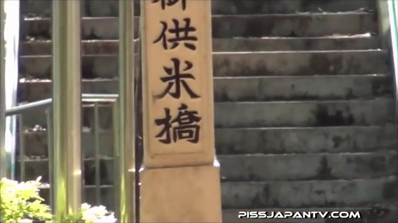 Following The Sweet Scent Of Release - PissJapanTV