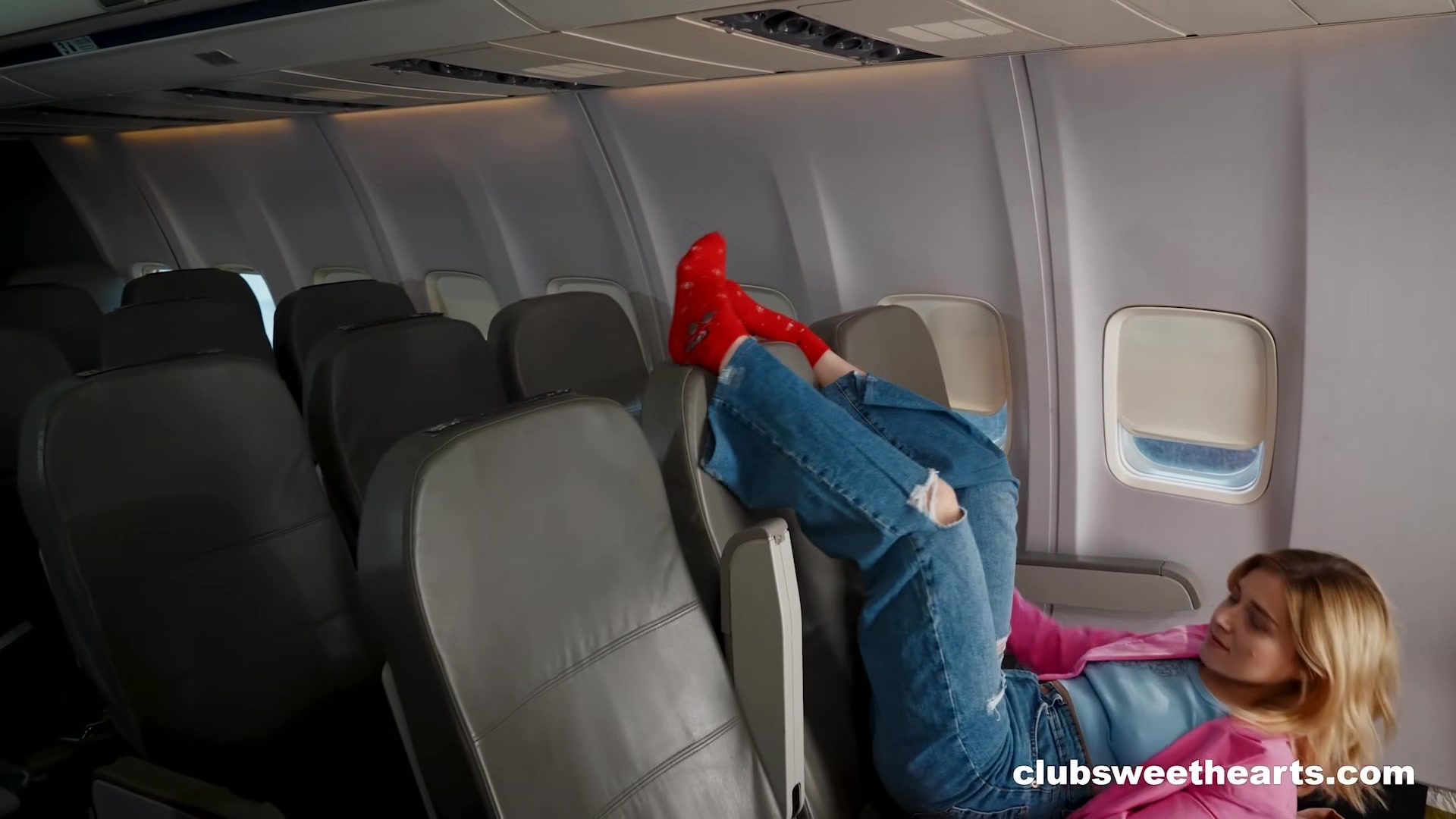 ClubSweethearts 18yo Alexis Wilson flying on Valentine’s Day