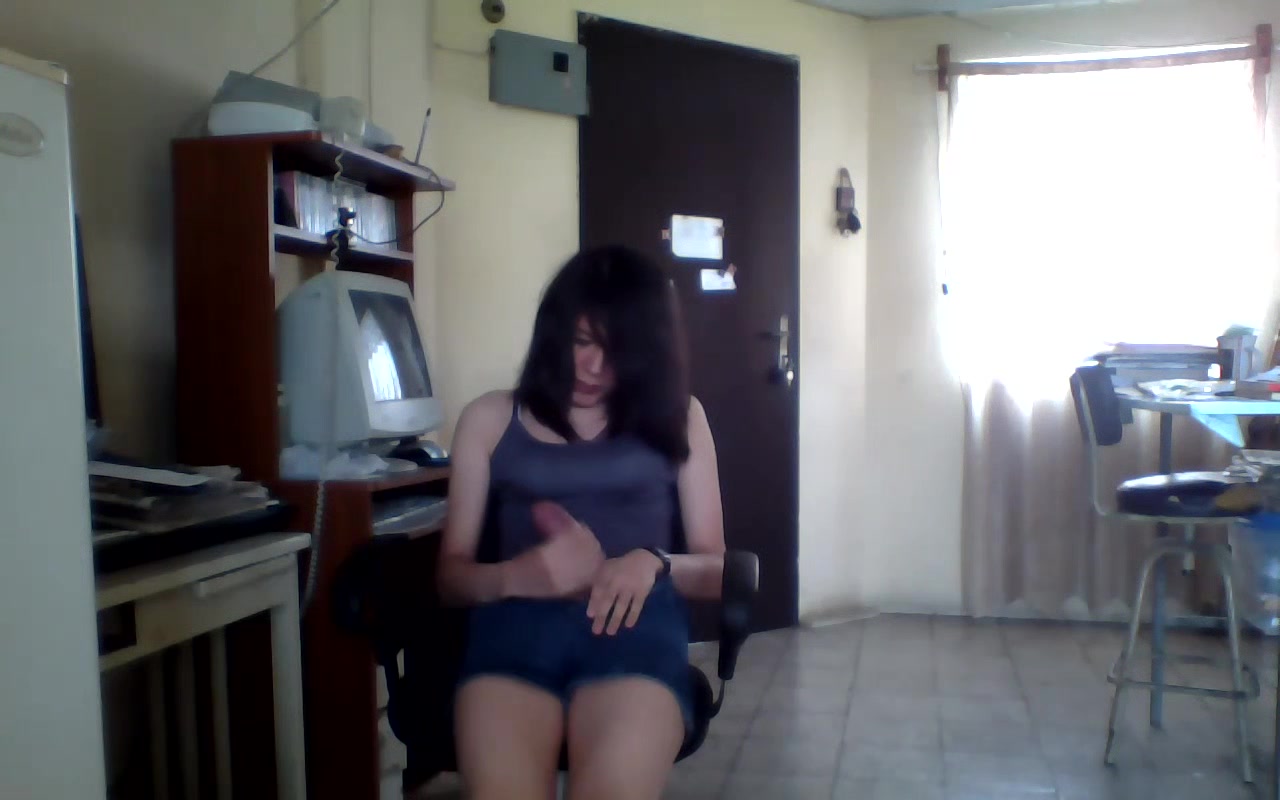 Sissy Veronica Vega taking self facial cumshot