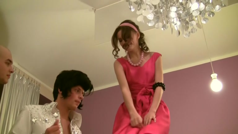 Retro party ends up as group orgy