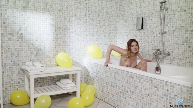 Squeaky Clean - Nubiles